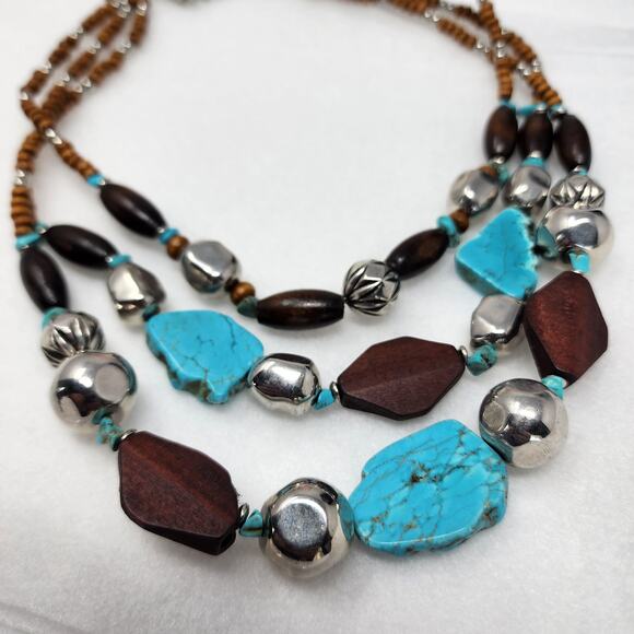 Howlite Turquoise Beaded Layered Necklace - Picture 3 of 3